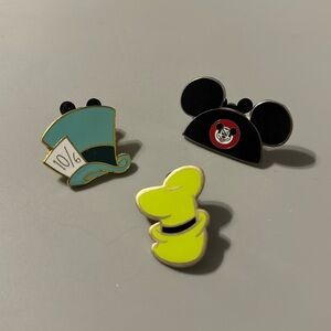 Disney Hats Pin Set
